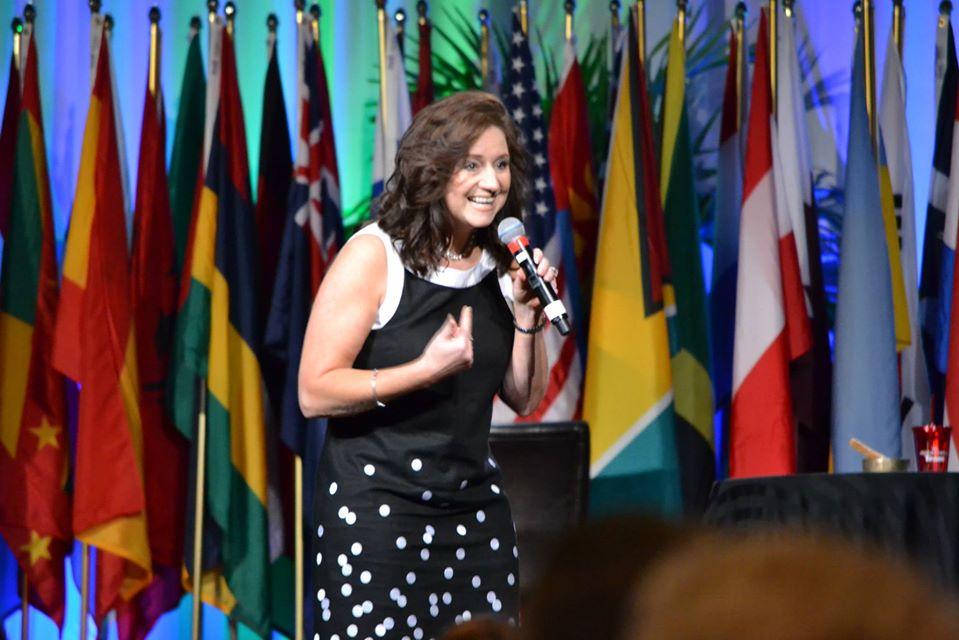 Stage in front of 1000