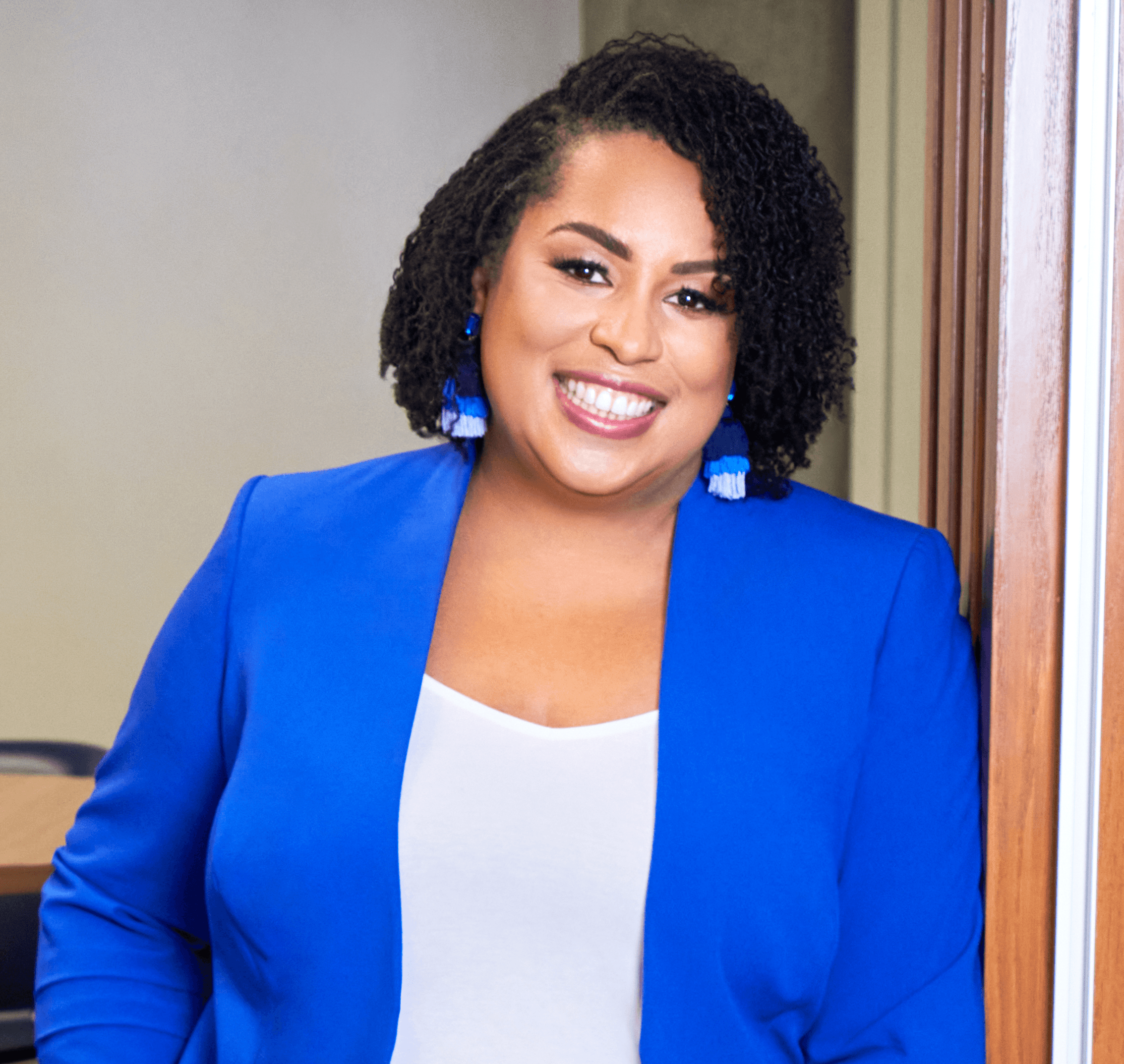 Erika Chesrrnut - headshot - square