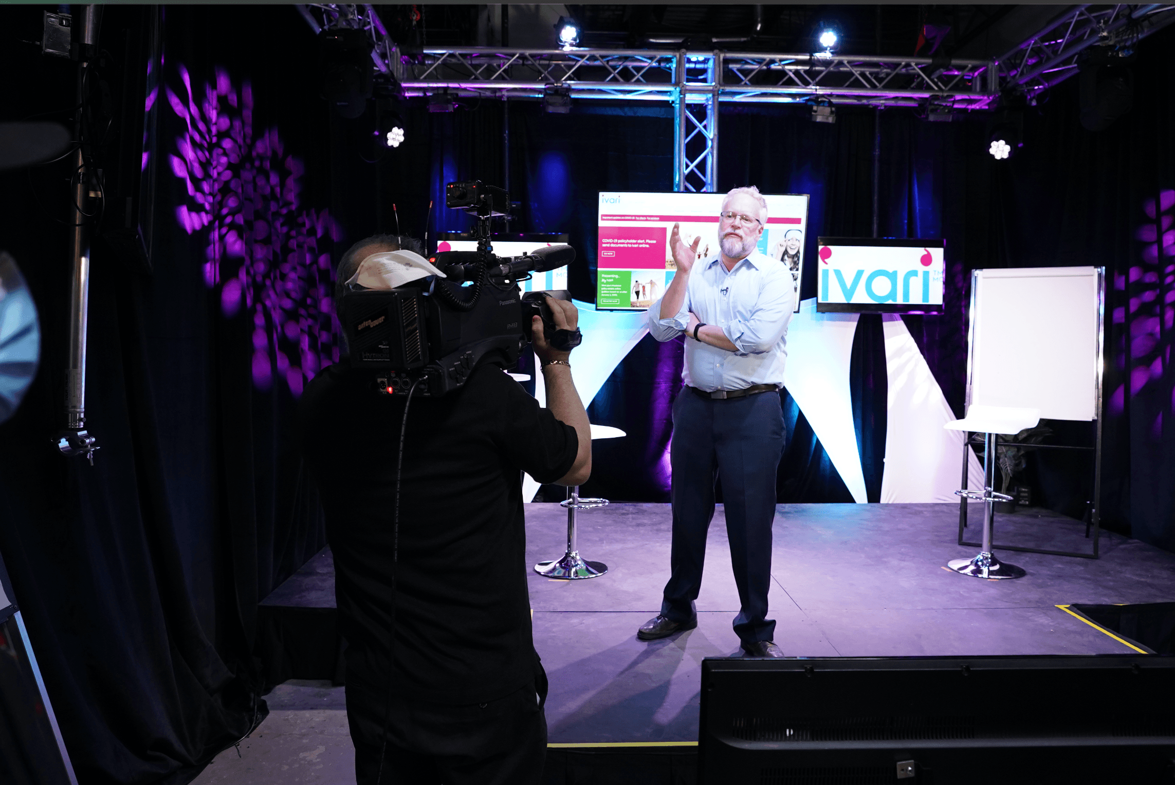 Chris on Virtual Stage Making a Point