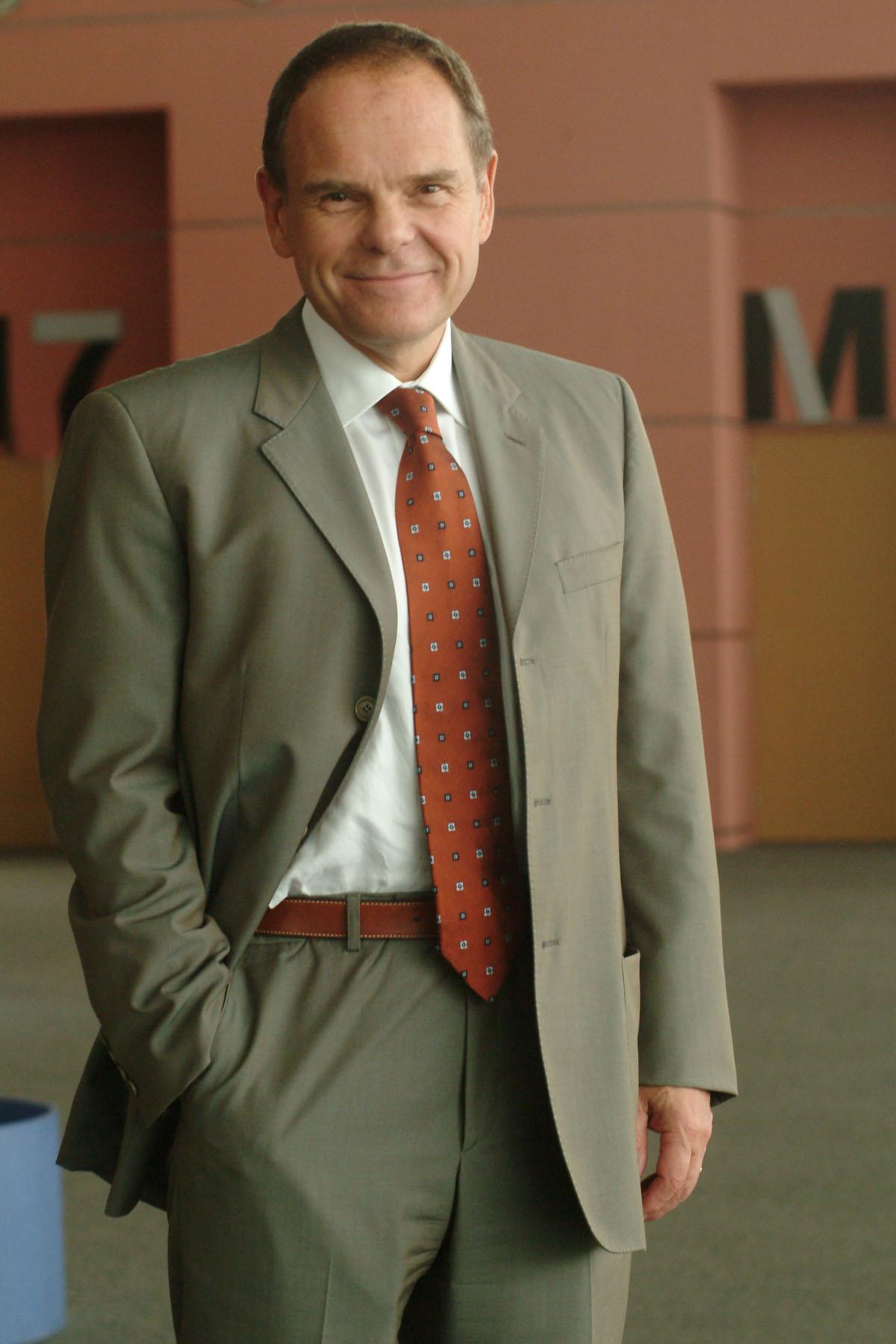Don Tapscott - Photograph Sept 09