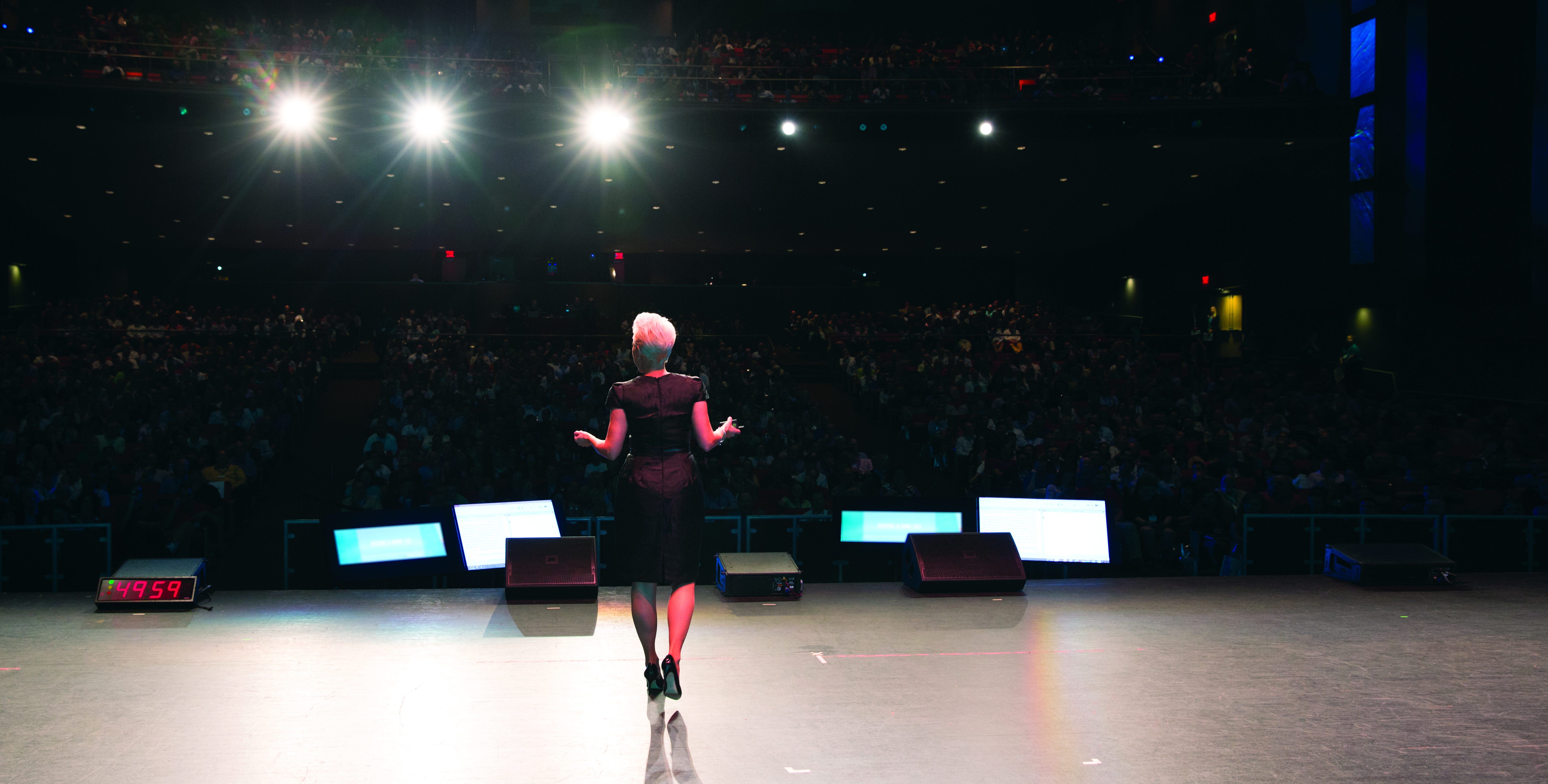 Schwartz on stage for HP