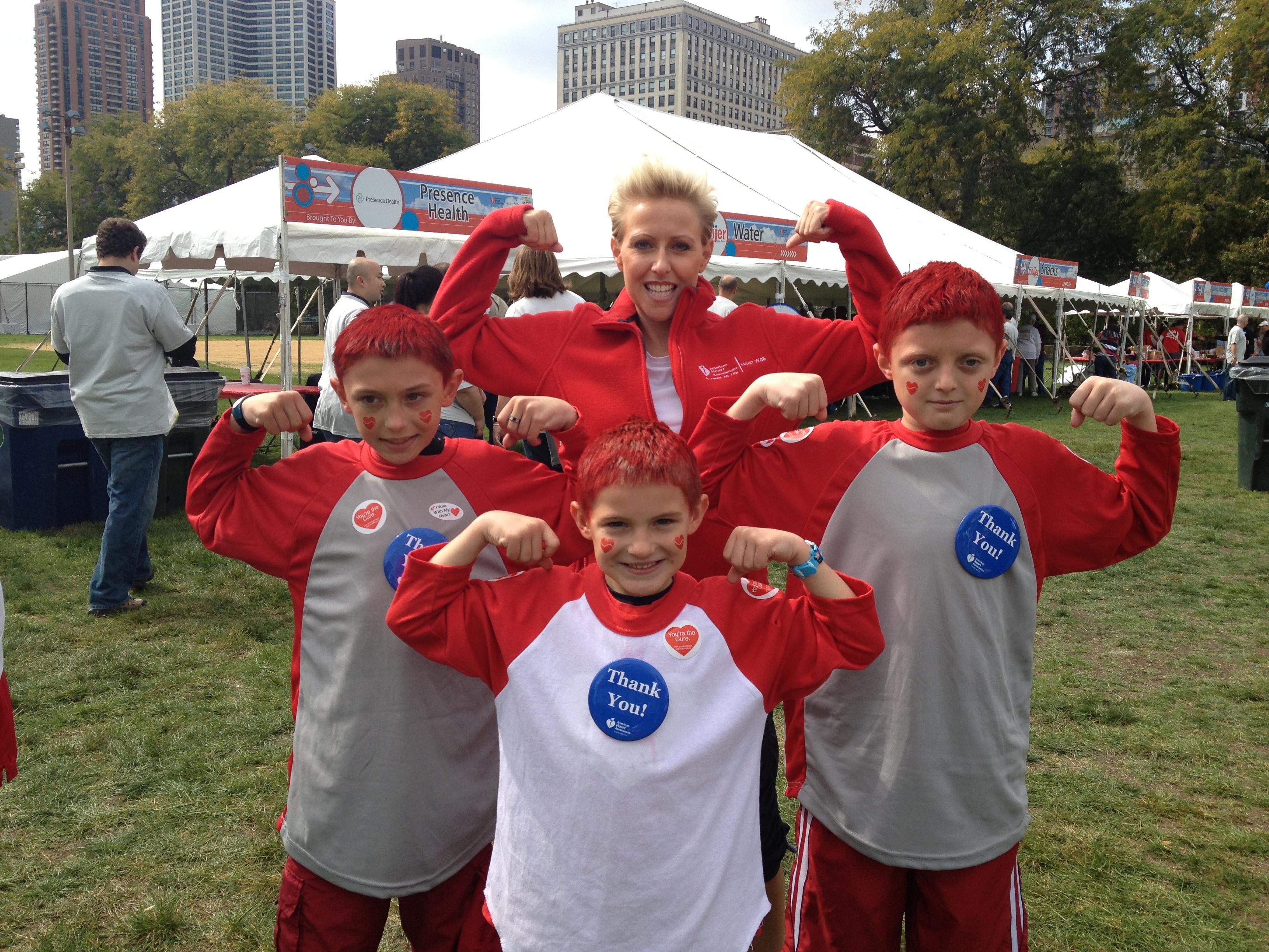 Laura Schwartz emceeing the Heart Walk in Grant Park