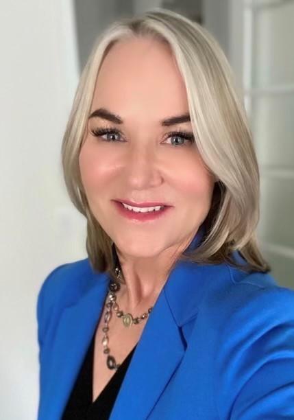 Kelly McDonald Headshot