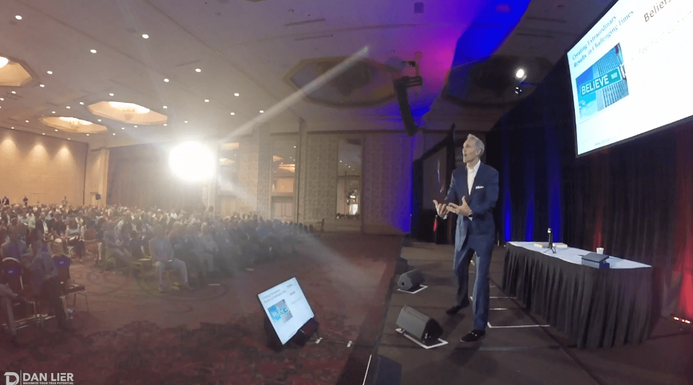 Dan Lier - Stage Live Shot