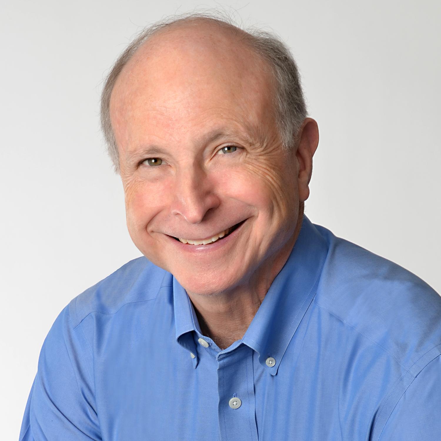 Dr. Mache Seibel - Casual Photo in Sports Shirt