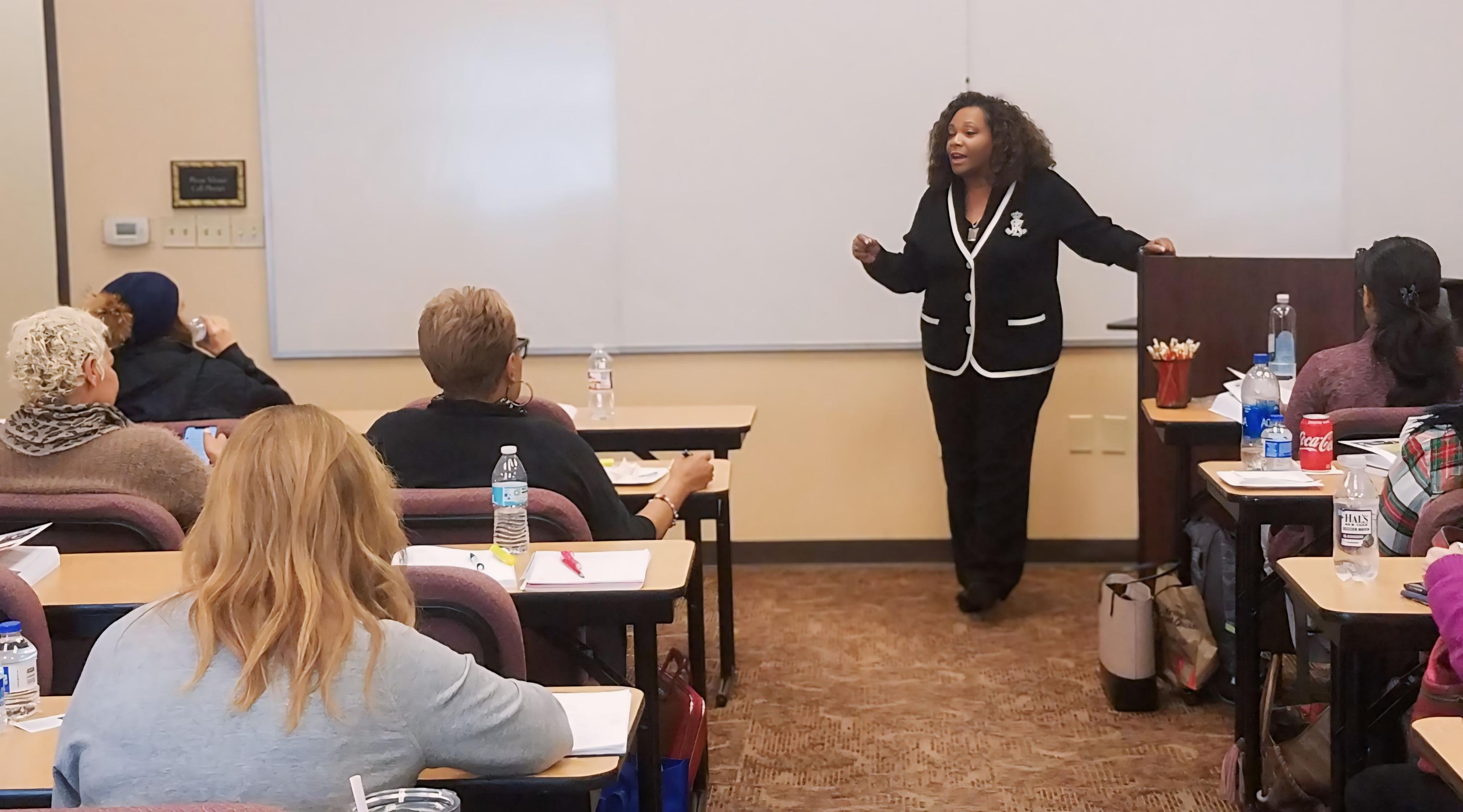 Dr. Khannah Josué Leading a Workshop 2