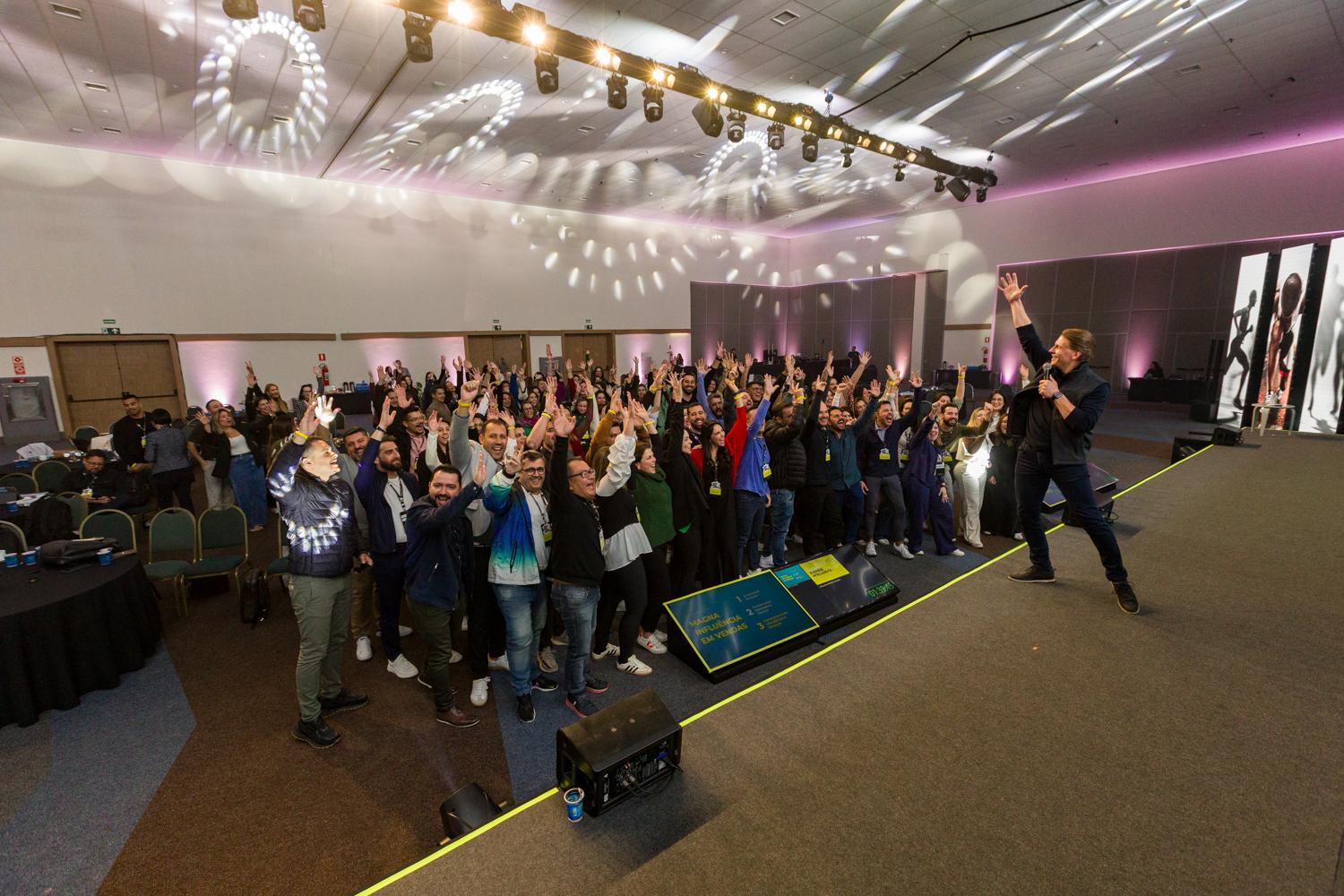 Fabio interacting with the audience from the stage