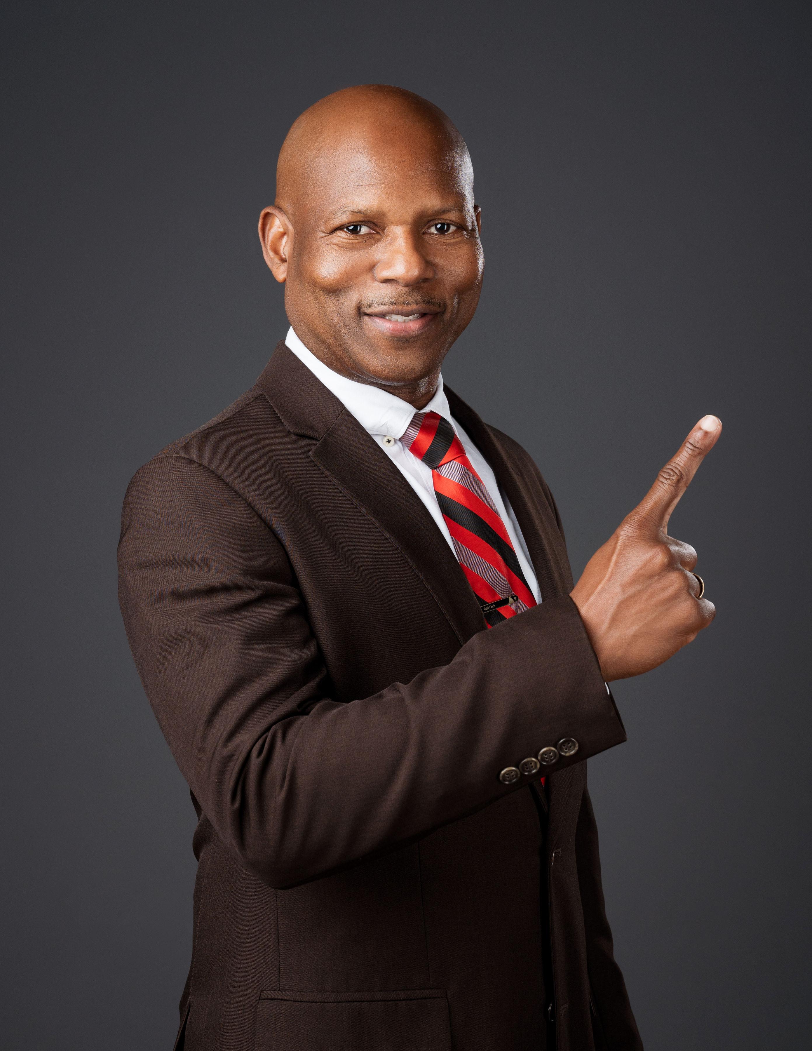 Coach-J_Brown_Suit_FP