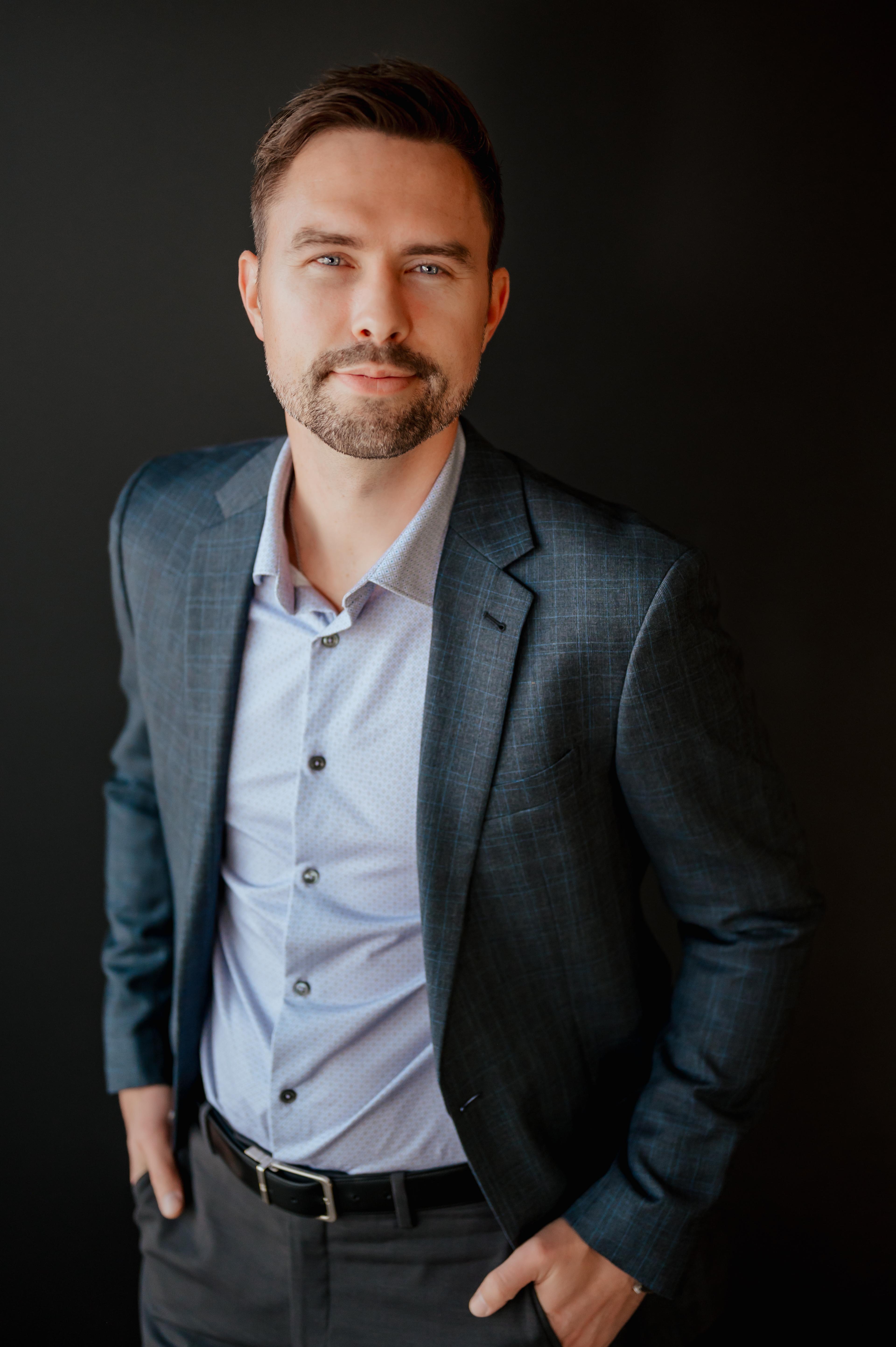Alex Dorr Headshot 3