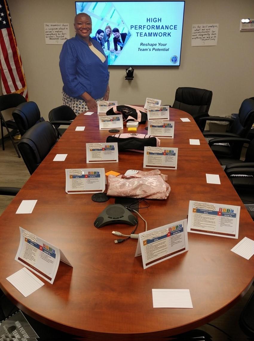 Versonya Leadership Coach Trainer for Corporate Exec Retreat