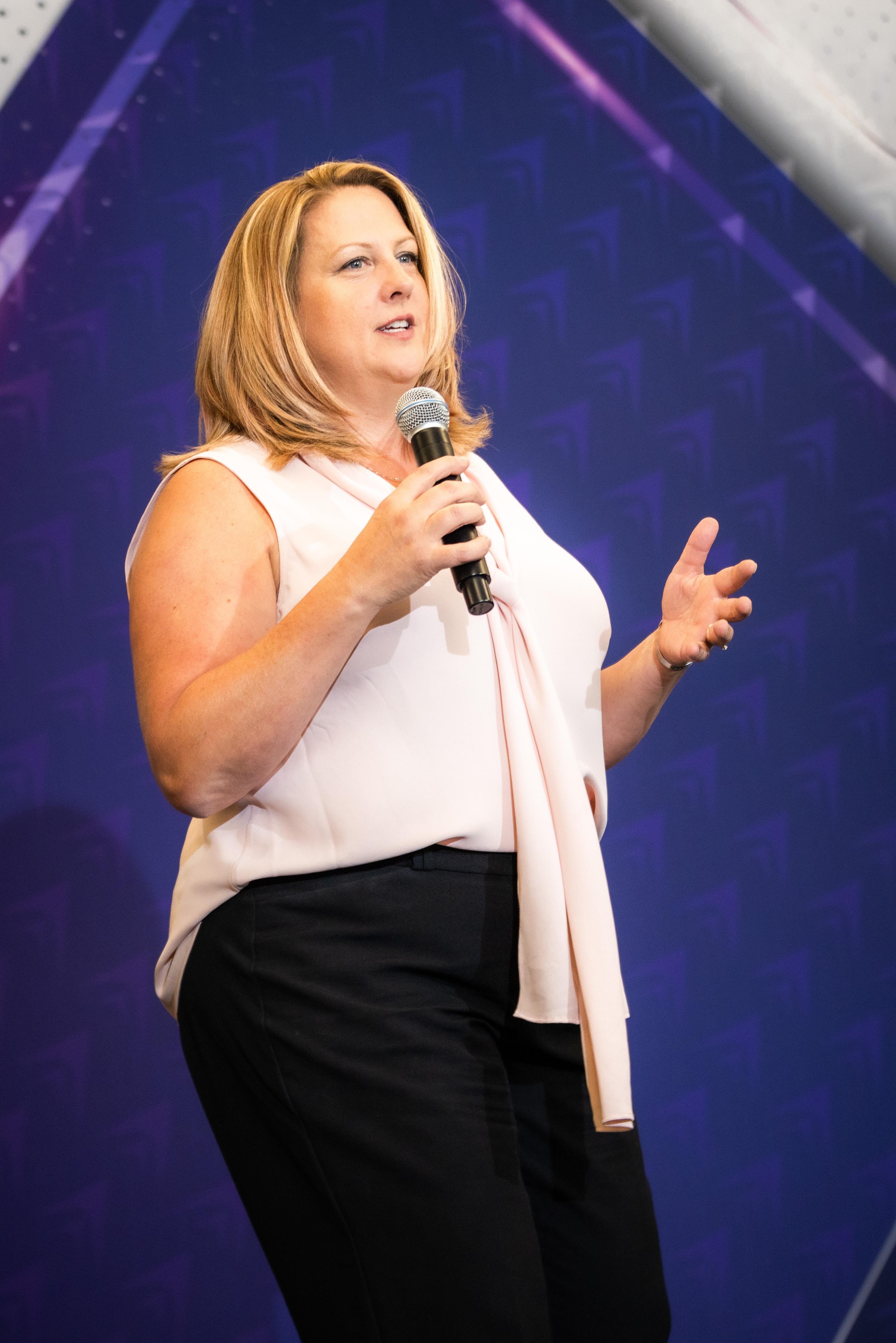 Nicole on Maxwell stage