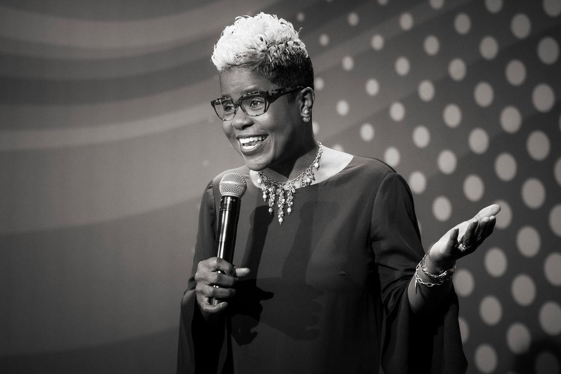 Tiffany Lewis | Stage shot w/mic | black & white