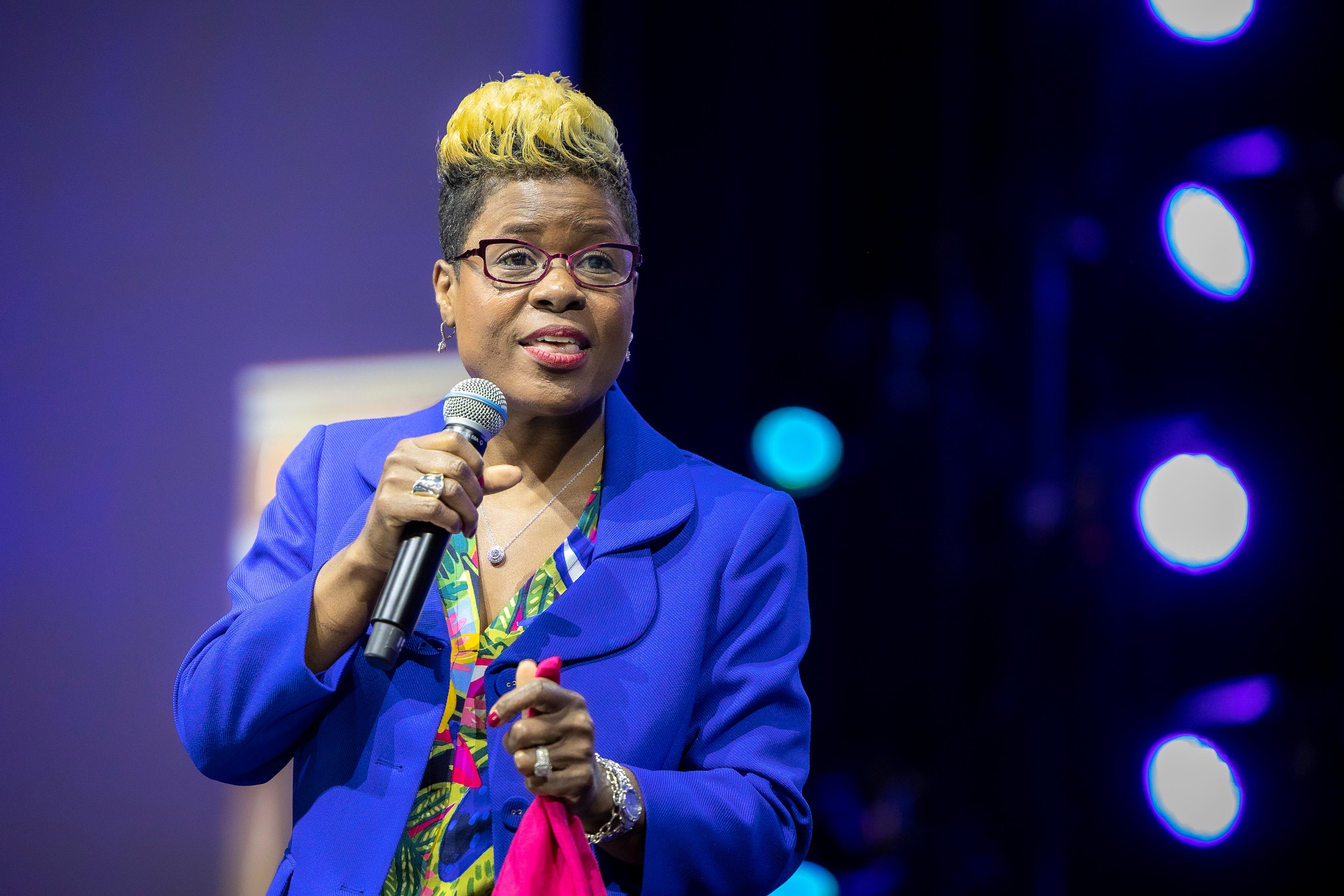 TIFFANY LEWIS | STAGE PHOTO