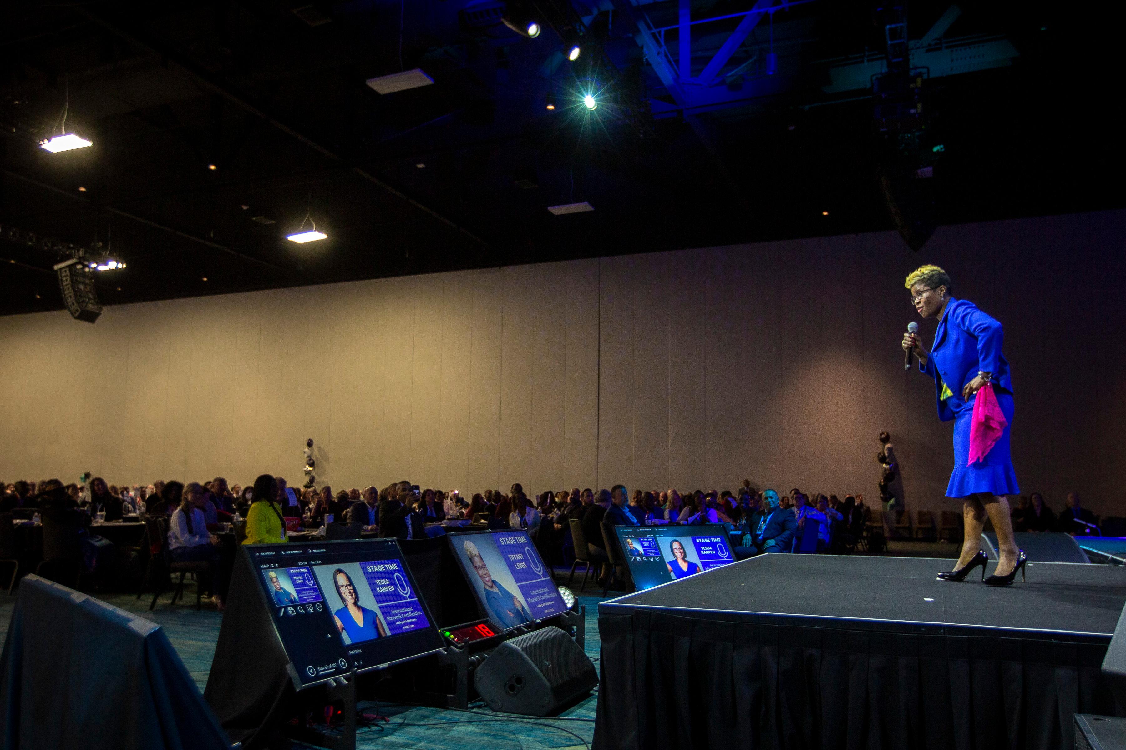 TIFFANY LEWIS | AUDIENCE SHOT W/SPEAKER ON STAGE