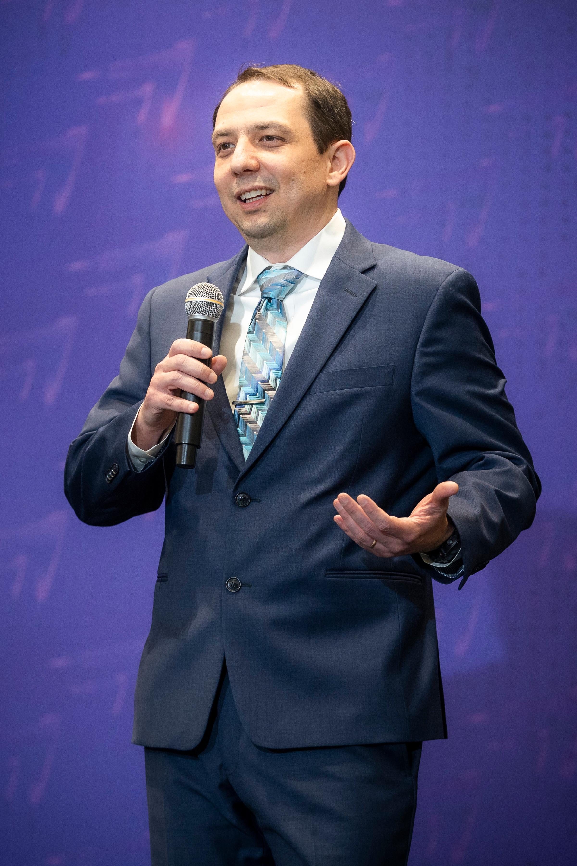 Headshot Stage
