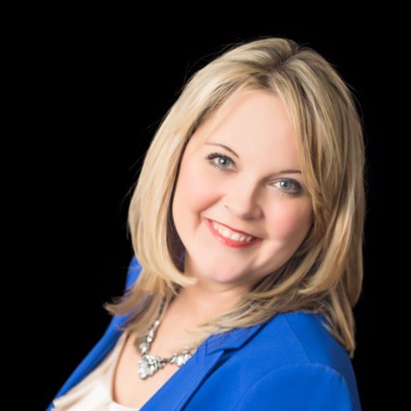 Dr. Stephanie Weiland Knarr