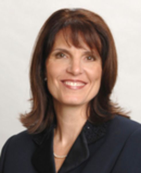 Annette M Bau