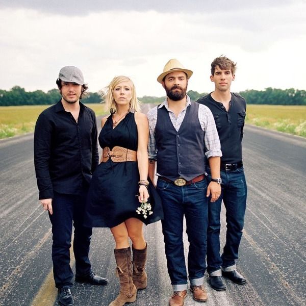 Drew Holcomb and The Neighbors