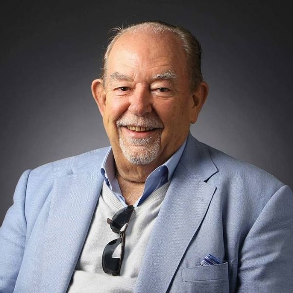 Robin Leach