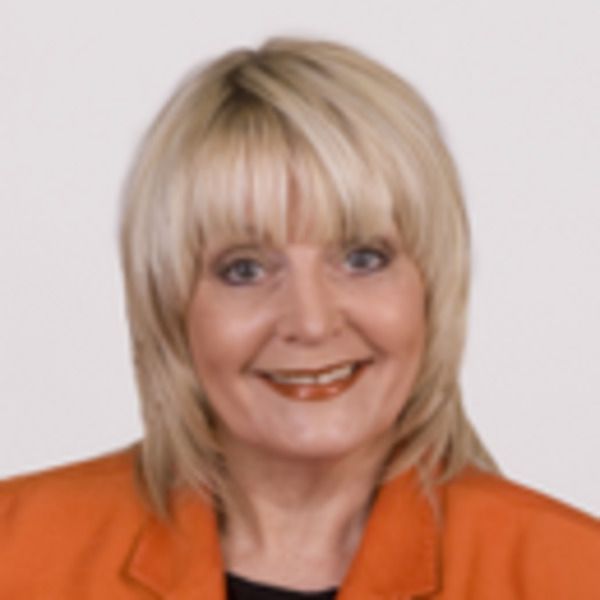 Leonie Collins