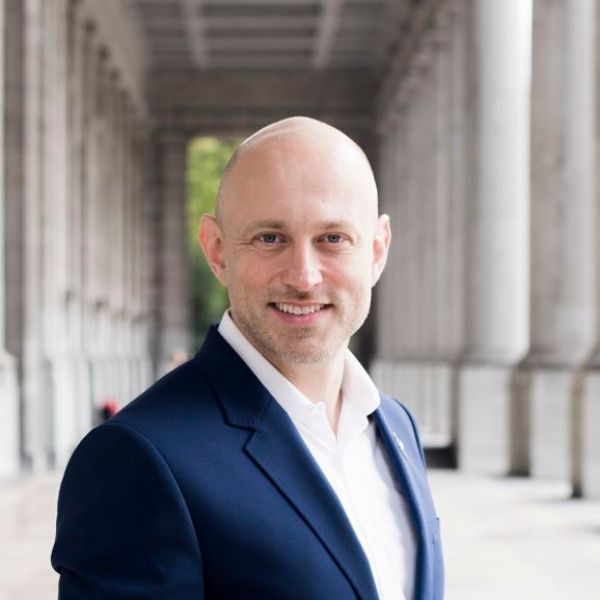 Sascha Siegmund (席赛侠)