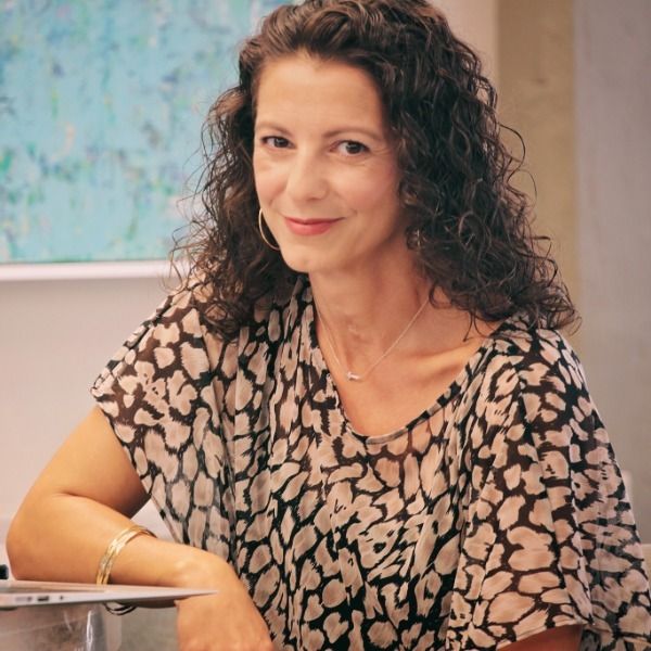 Lori Bruhns
