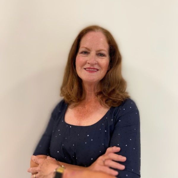 Leslie Lindsey Davis