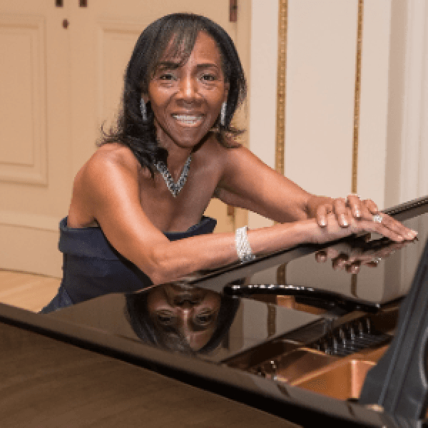 Valencia Giles