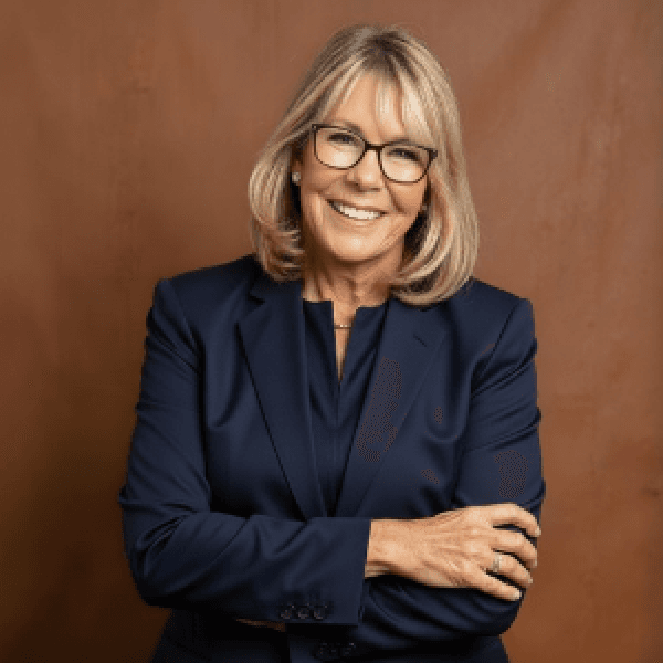 Cindy Miller (Golf PRO)