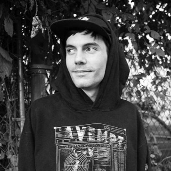 G Jones G Jones
