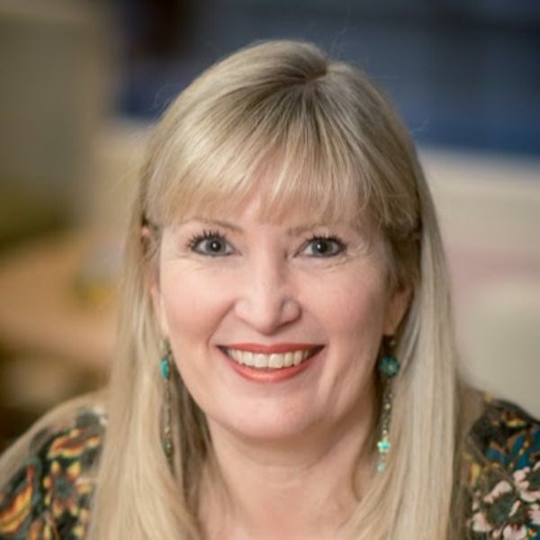 Jayne Lowell