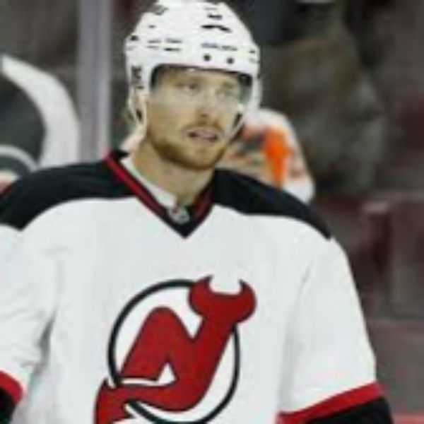 Adam Larsson
