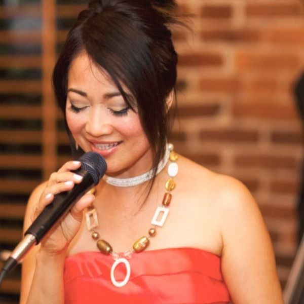 Jazz, Bossa Nova Latin Music with Raquel