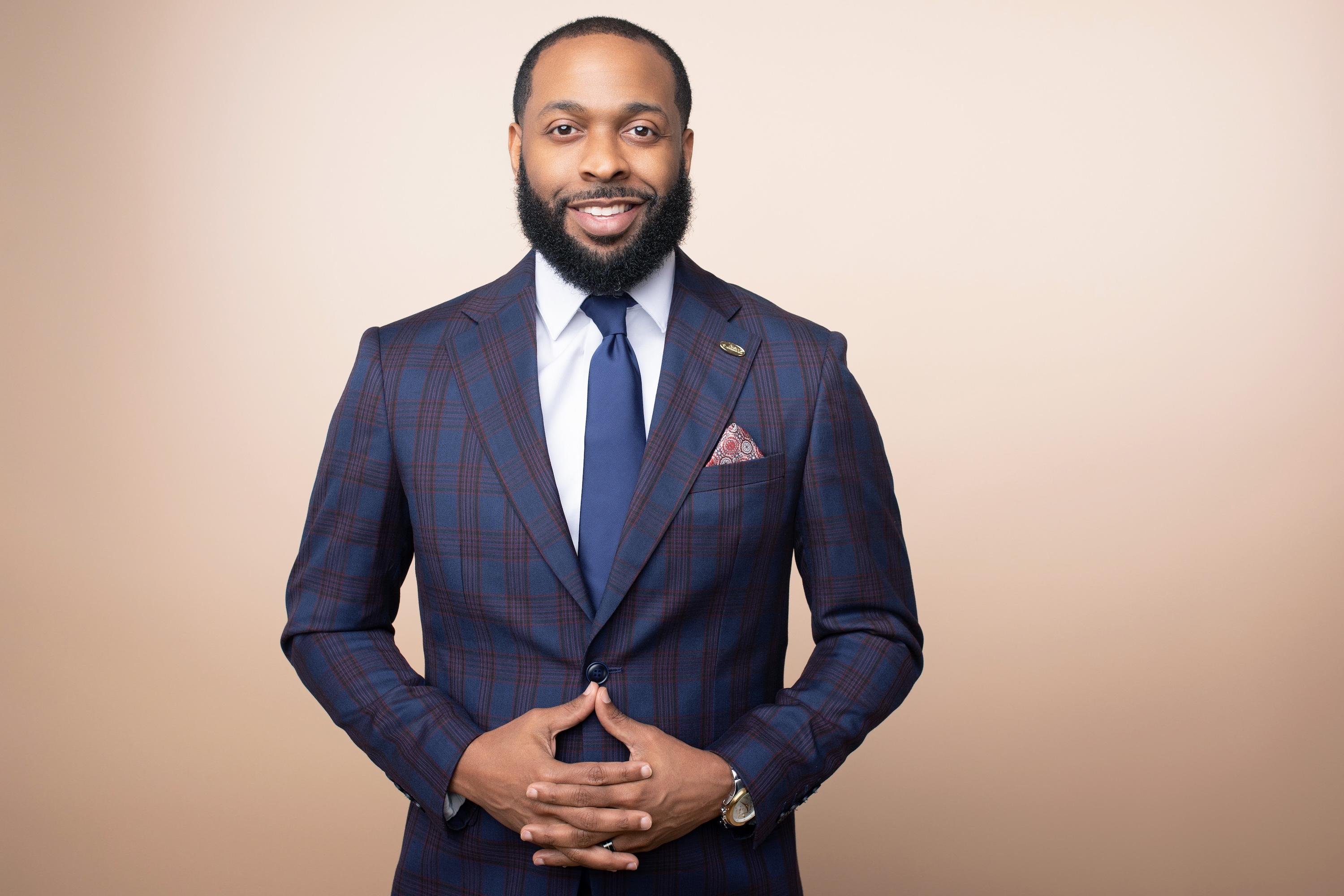 Kenston Sr. Headshot